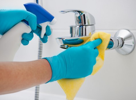 End-of-tenancy property clearance before cleaning and inspection